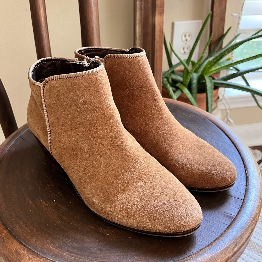 Apri by Italian Shoemakers Geronimo Suede Leather Boots